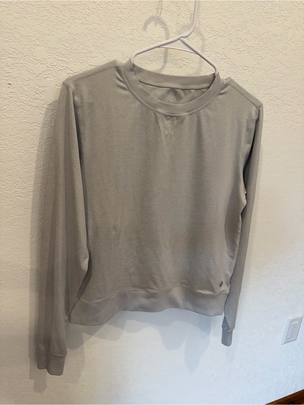 Rhoback Light Gray Long-Sleeve Crewneck Tee